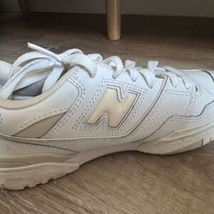 New Balance Women's cream Sneakers